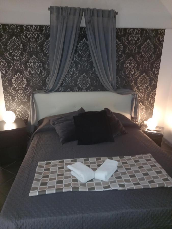 Cor E Napule Apartment Napoli Bagian luar foto
